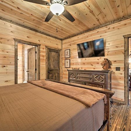 Broken Bow Cabin Deck With Hot Tub And Pool Table! Екстериор снимка