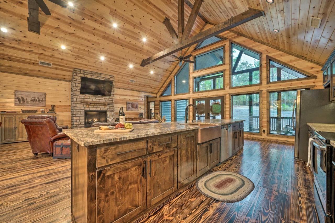 Broken Bow Cabin Deck With Hot Tub And Pool Table! Екстериор снимка