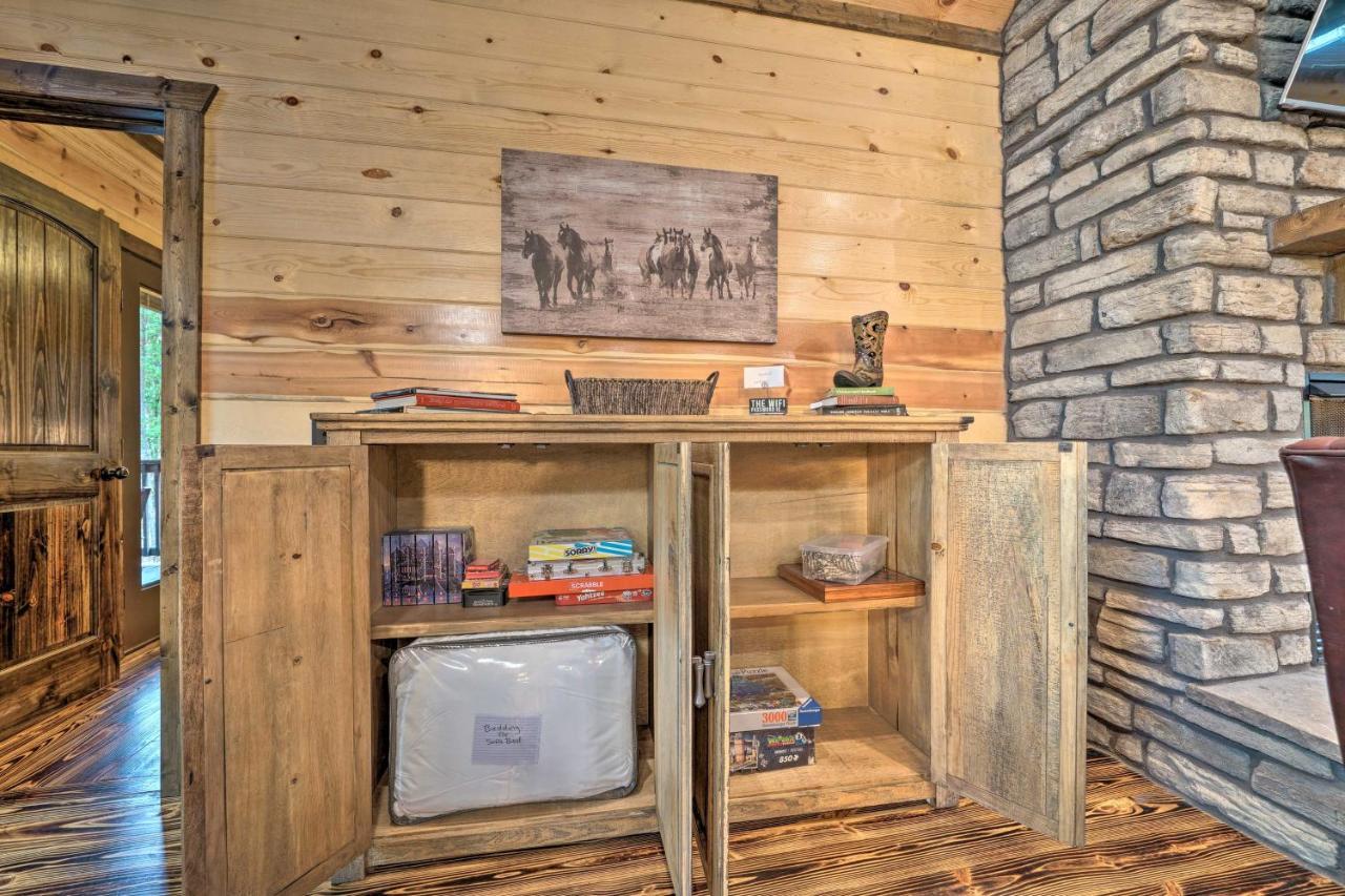 Broken Bow Cabin Deck With Hot Tub And Pool Table! Екстериор снимка